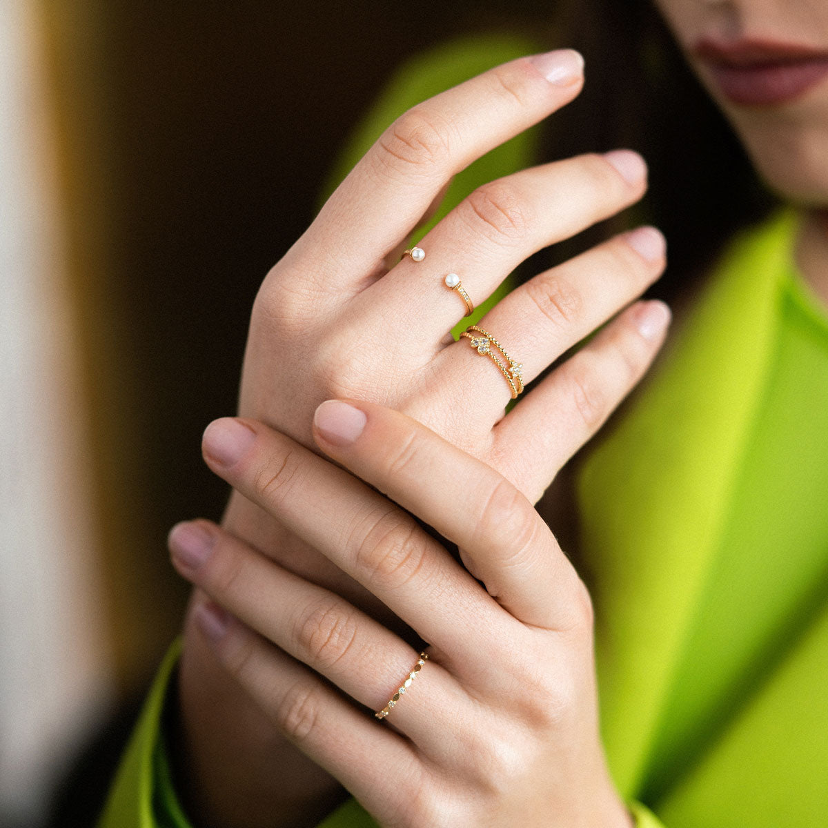 Anello Contrariè Perle e Diamanti Lab Grown - Oro 18kt
